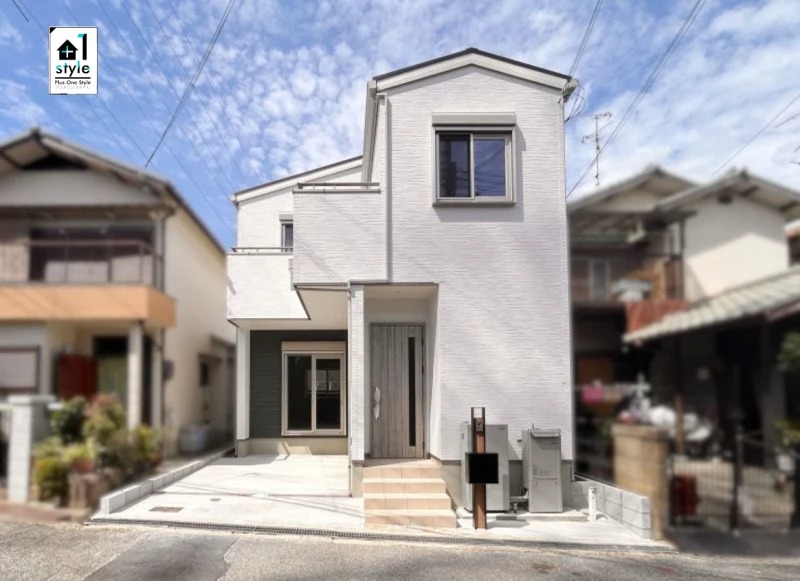 Plus One Style 長尾西町 の外観写真